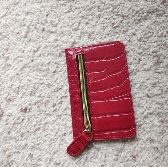 5/$25 B-low the Belt red croc card wallet - Picture 2 of 2